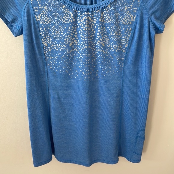 Lululemon Run: Wild Blue Short Sleeve Tech Top- Size 4 - Picture 8 of 8